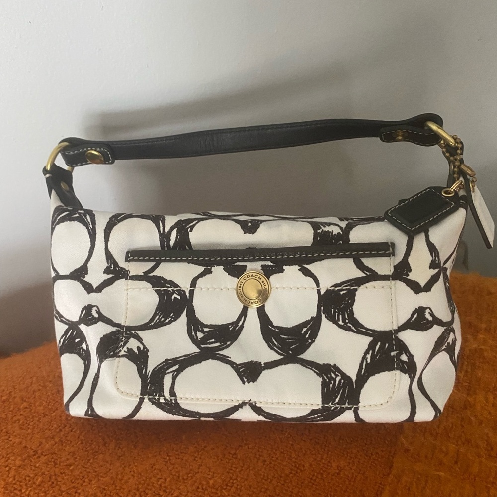 Handbag - Picture 2 of 3